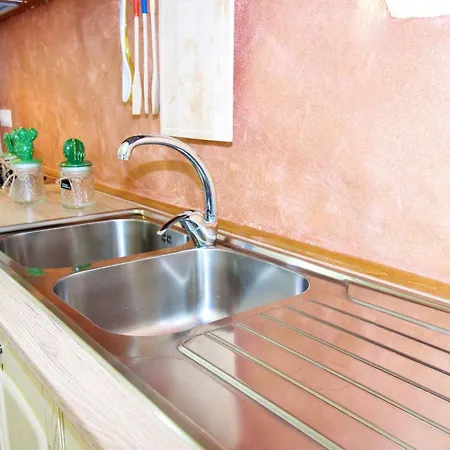 Luce Вилла Леука