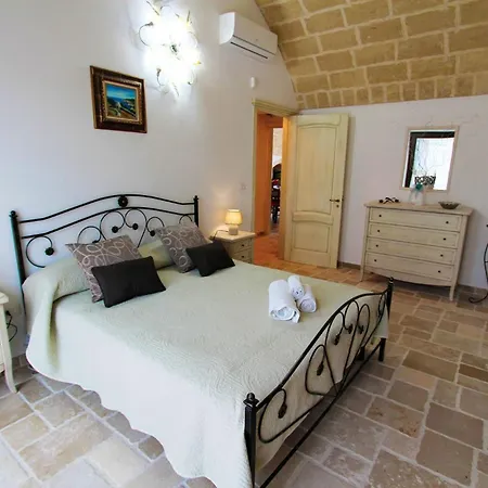 Luce Вилла Леука